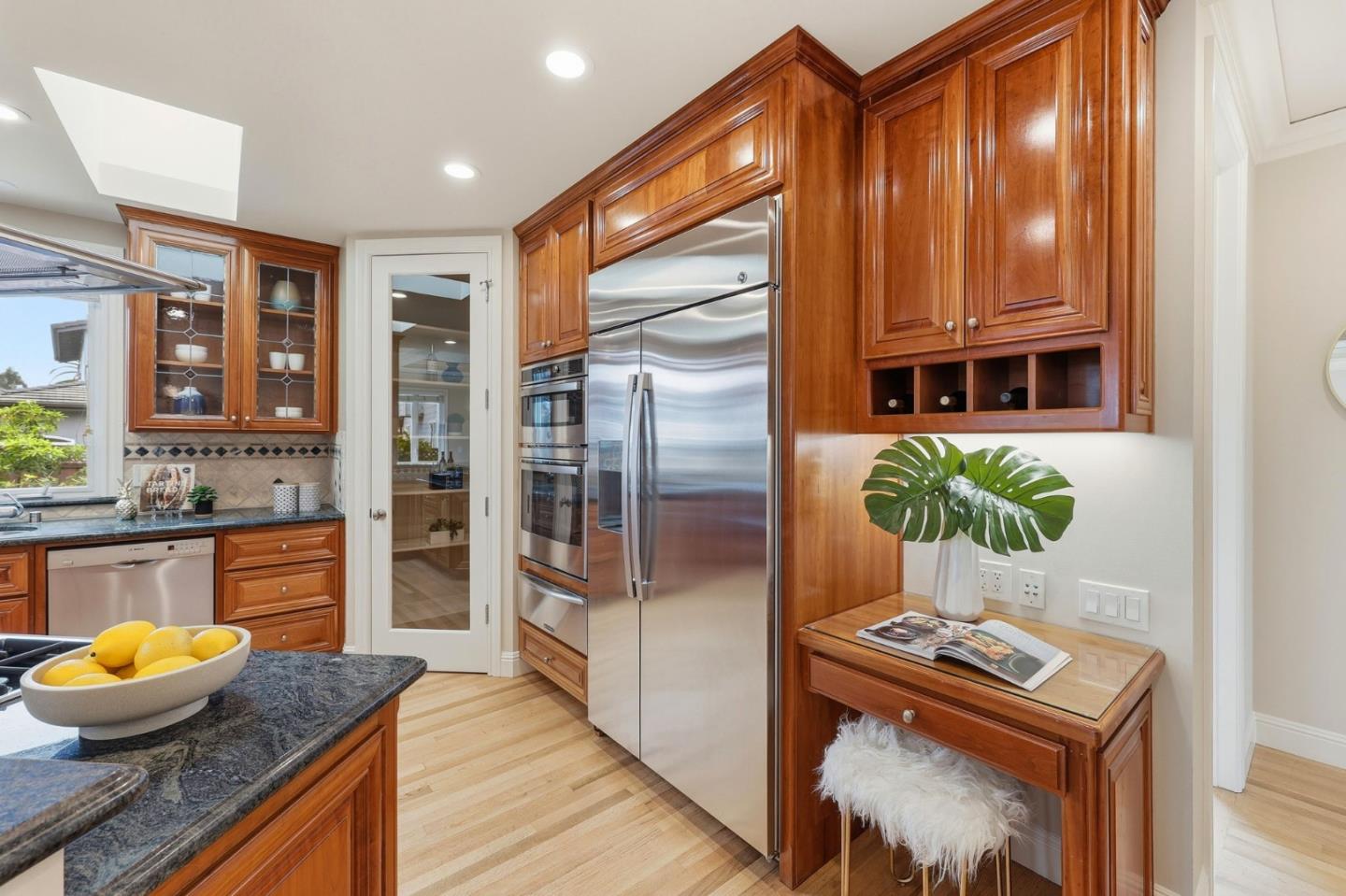 Detail Gallery Image 11 of 67 For 606 Highland Ave, Half Moon Bay,  CA 94019 - 4 Beds | 3 Baths