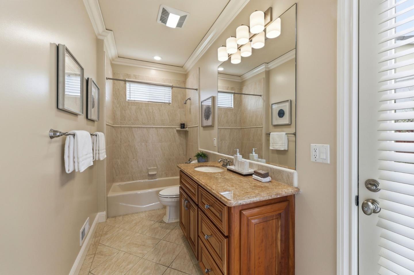 Detail Gallery Image 21 of 67 For 606 Highland Ave, Half Moon Bay,  CA 94019 - 4 Beds | 3 Baths