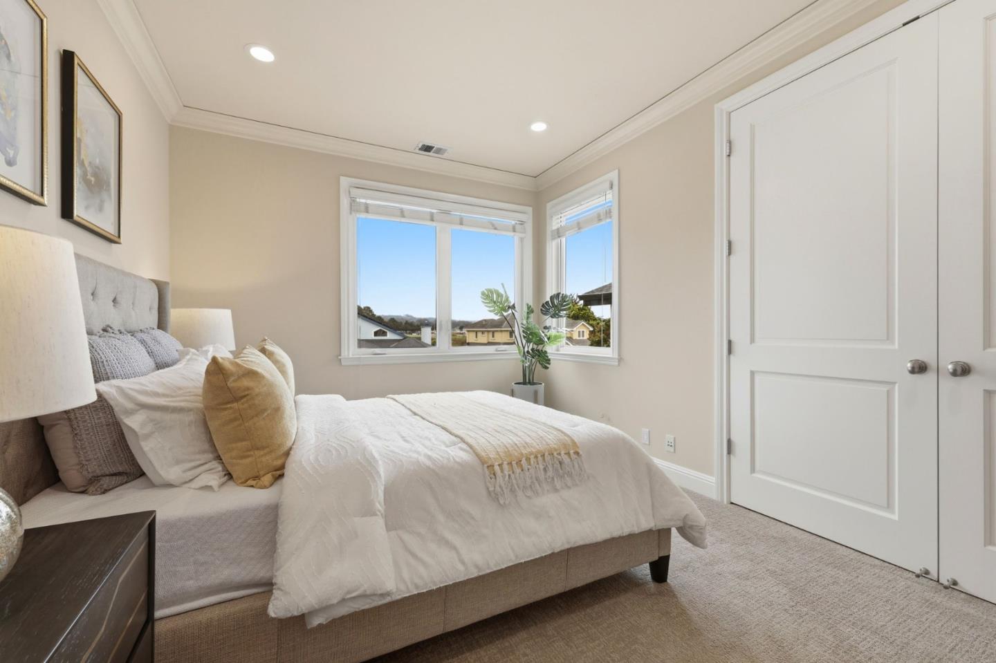 Detail Gallery Image 34 of 67 For 606 Highland Ave, Half Moon Bay,  CA 94019 - 4 Beds | 3 Baths