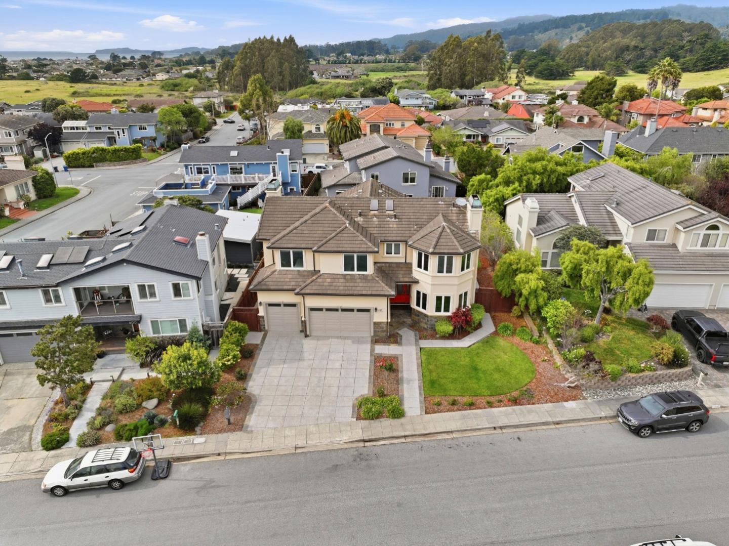 Detail Gallery Image 60 of 67 For 606 Highland Ave, Half Moon Bay,  CA 94019 - 4 Beds | 3 Baths