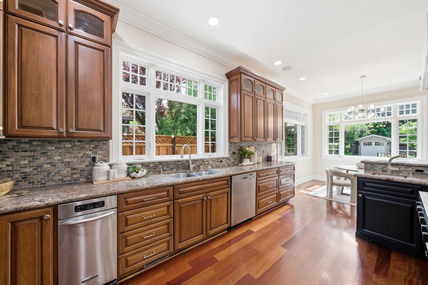 Detail Gallery Image 23 of 83 For 1826 Waverley St, Palo Alto,  CA 94301 - 4 Beds | 4 Baths