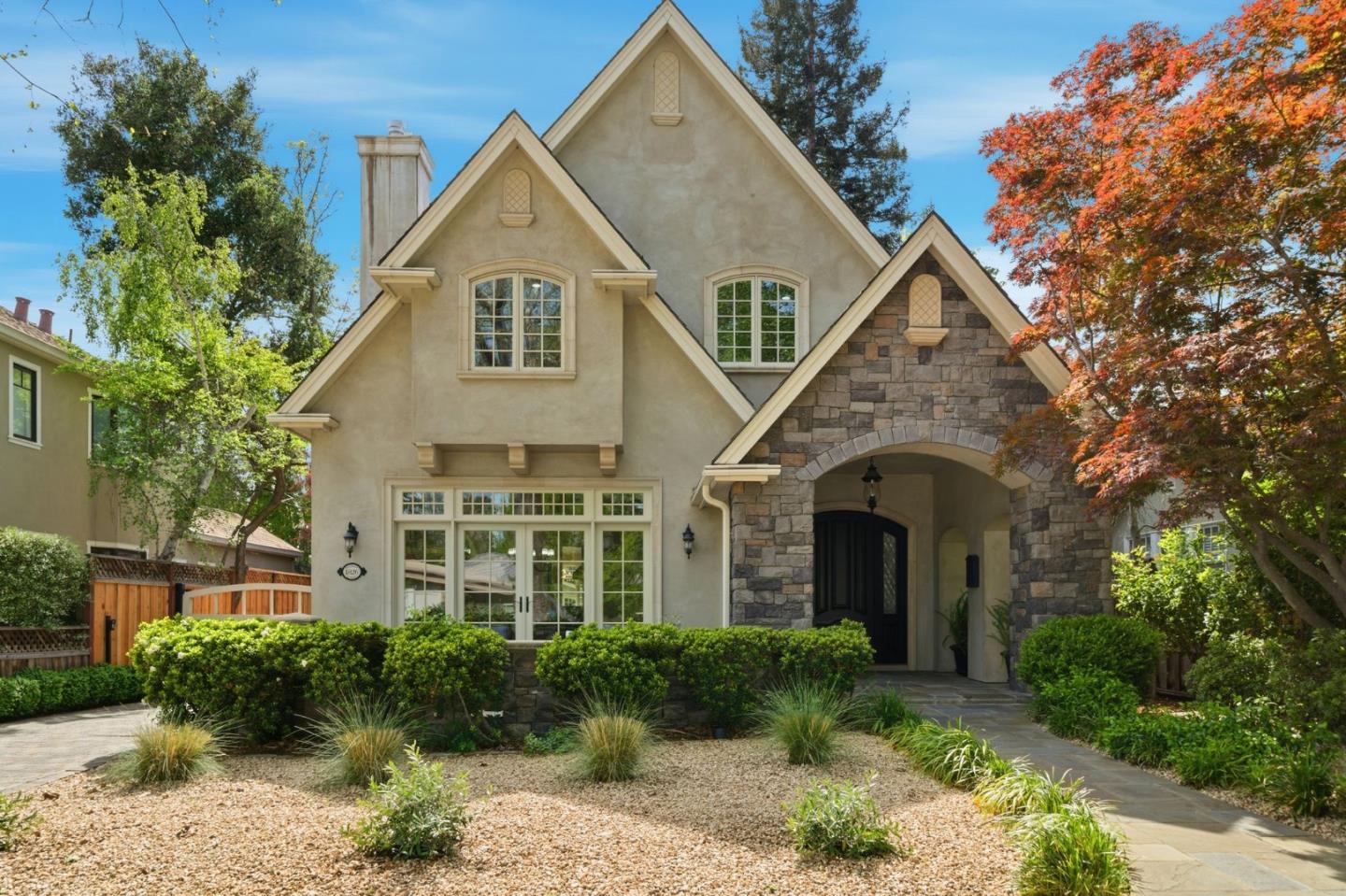 Detail Gallery Image 4 of 83 For 1826 Waverley St, Palo Alto,  CA 94301 - 4 Beds | 4 Baths