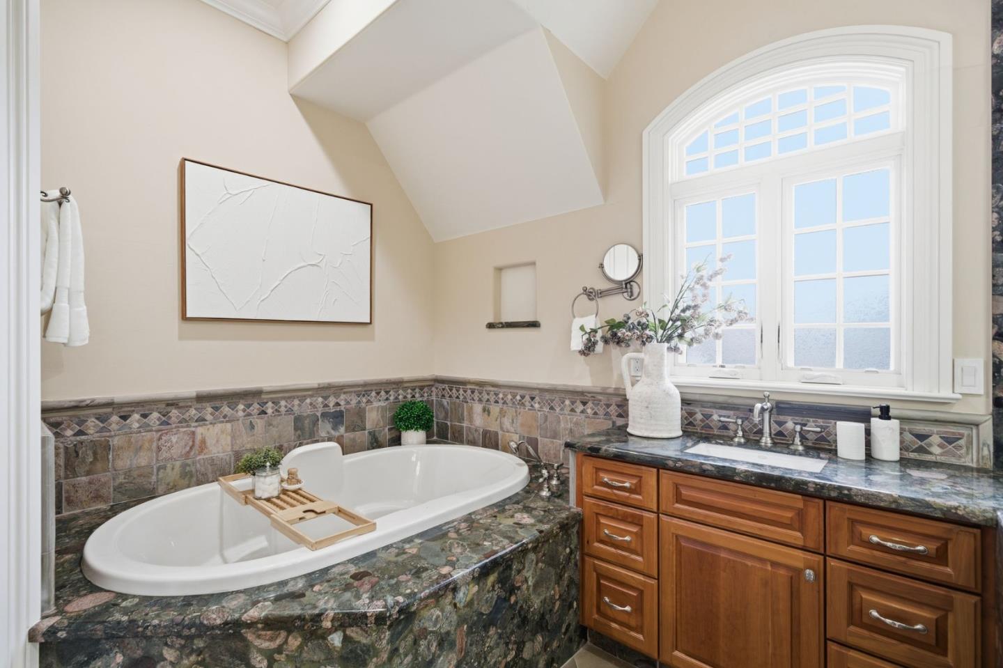 Detail Gallery Image 52 of 83 For 1826 Waverley St, Palo Alto,  CA 94301 - 4 Beds | 4 Baths