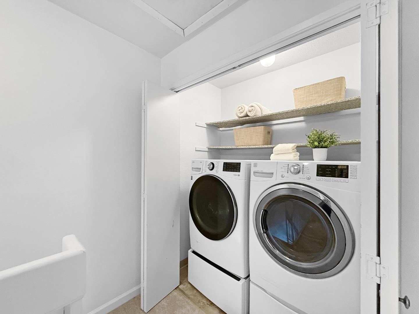 Detail Gallery Image 35 of 44 For 201 Flynn Ave #13,  Mountain View,  CA 94043 - 2 Beds | 1/1 Baths