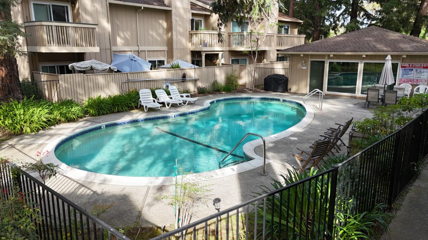 Detail Gallery Image 40 of 44 For 201 Flynn Ave #13,  Mountain View,  CA 94043 - 2 Beds | 1/1 Baths