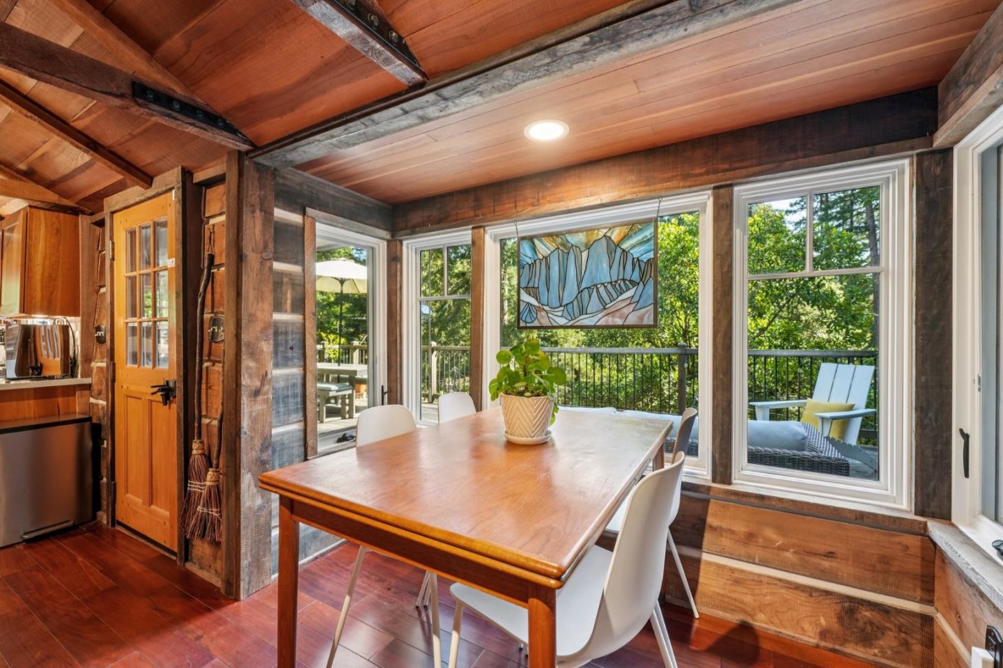 Detail Gallery Image 10 of 62 For 252 Blakewood Way, Redwood City,  CA 94062 - 3 Beds | 2 Baths