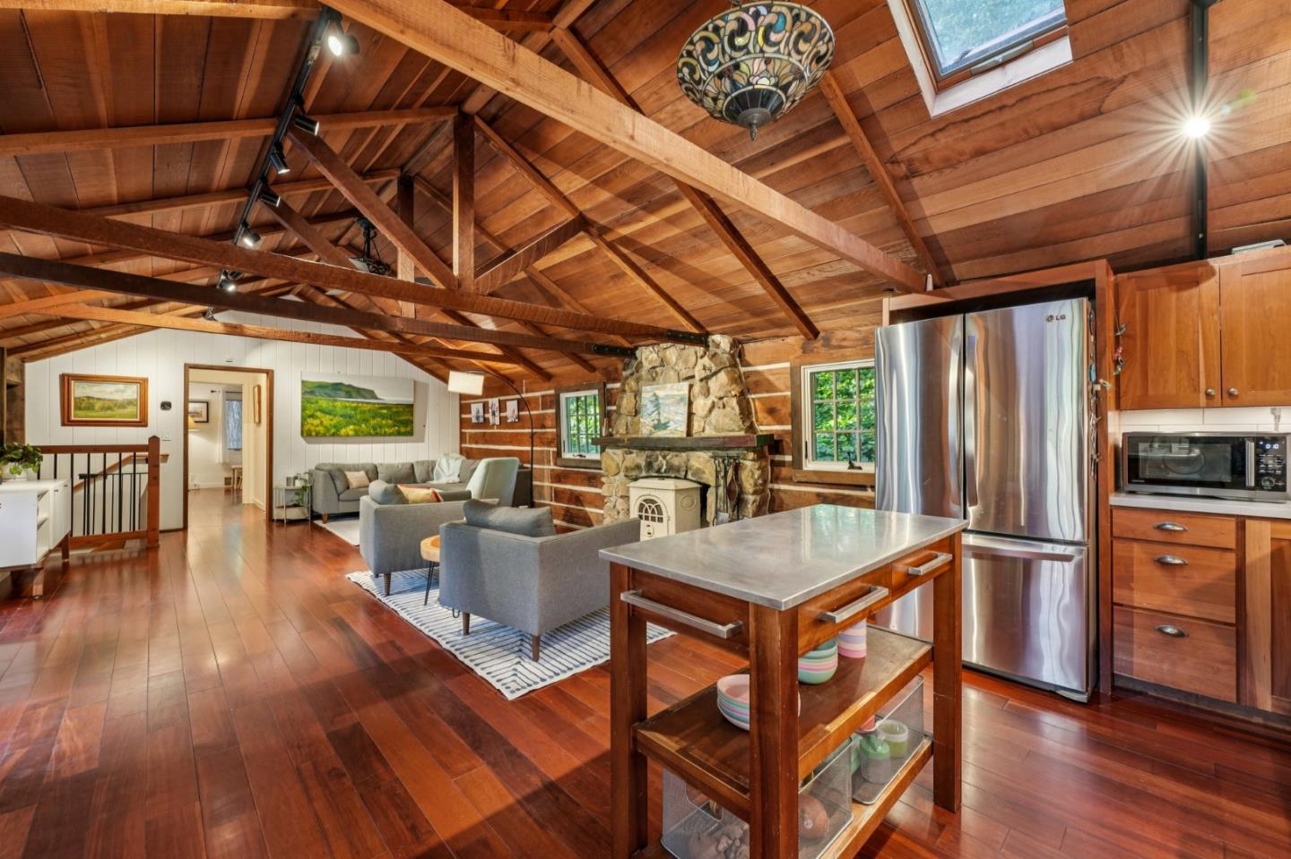 Detail Gallery Image 14 of 62 For 252 Blakewood Way, Redwood City,  CA 94062 - 3 Beds | 2 Baths