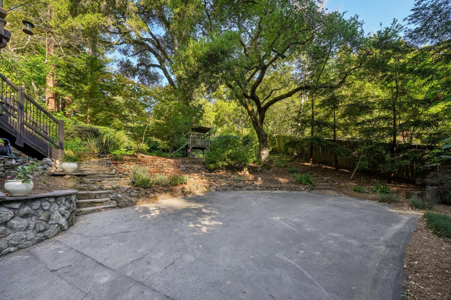 Detail Gallery Image 53 of 62 For 252 Blakewood Way, Redwood City,  CA 94062 - 3 Beds | 2 Baths