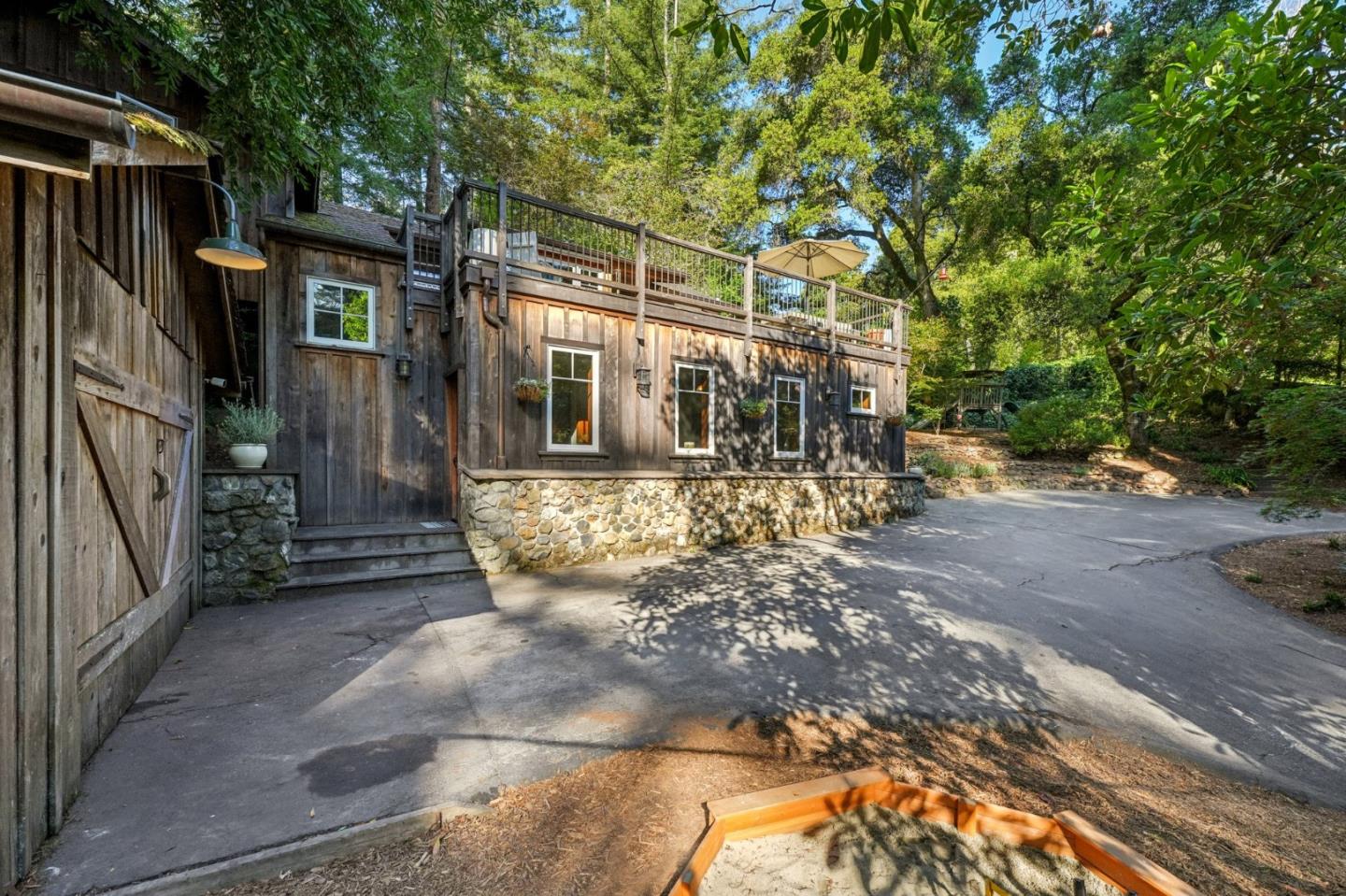 Detail Gallery Image 58 of 62 For 252 Blakewood Way, Redwood City,  CA 94062 - 3 Beds | 2 Baths