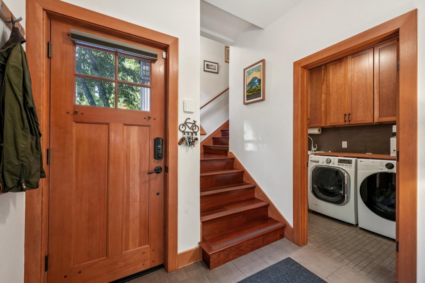 Detail Gallery Image 7 of 62 For 252 Blakewood Way, Redwood City,  CA 94062 - 3 Beds | 2 Baths