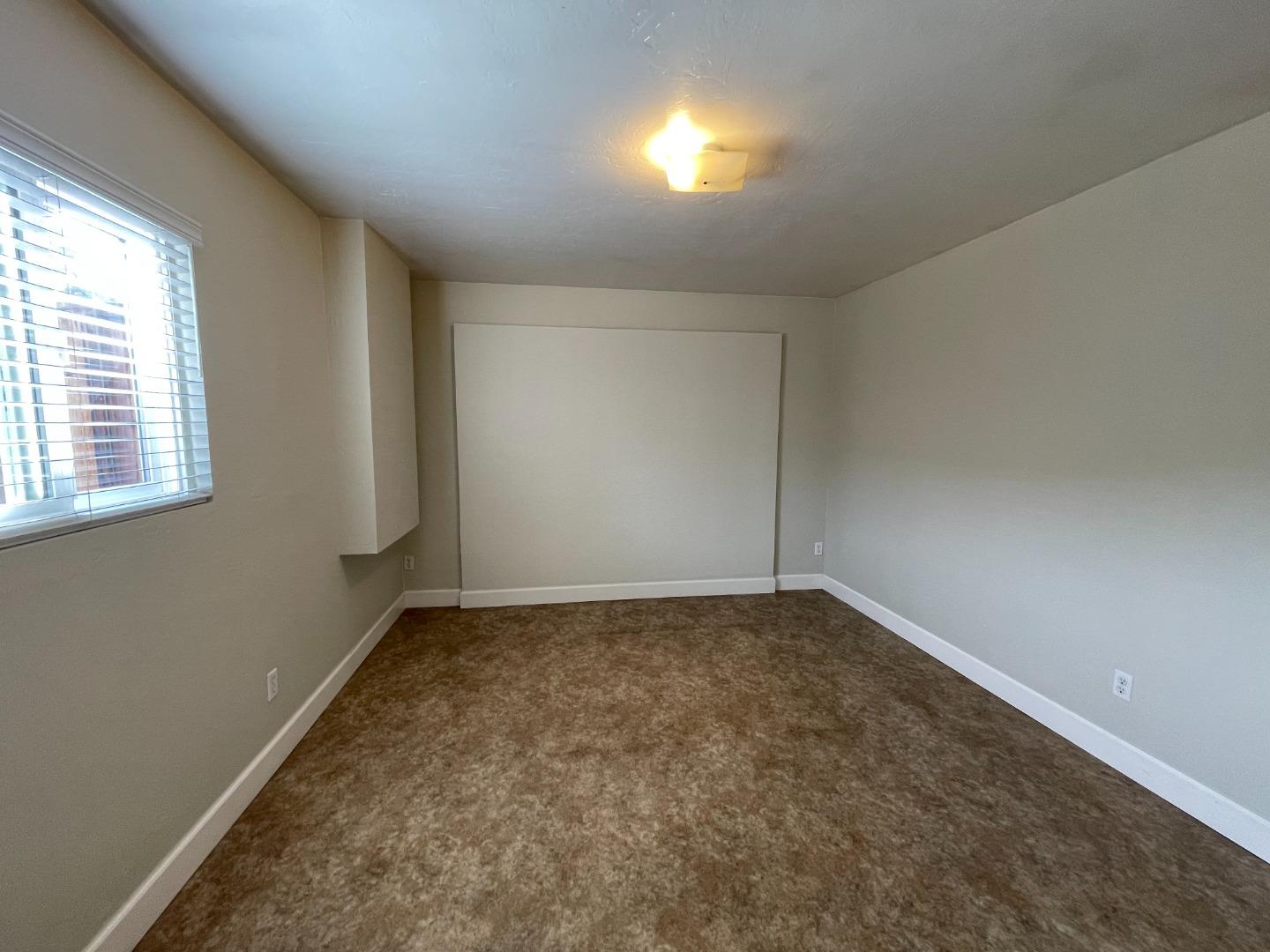 Detail Gallery Image 11 of 18 For 46 Amherst Ave, Menlo Park,  CA 94025 - 2 Beds | 1 Baths