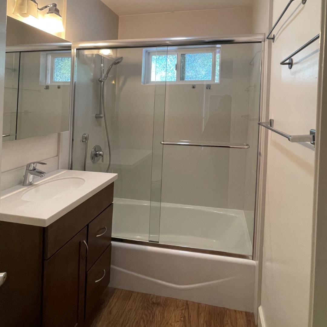 Detail Gallery Image 13 of 18 For 46 Amherst Ave, Menlo Park,  CA 94025 - 2 Beds | 1 Baths