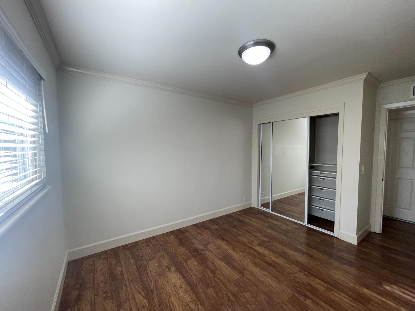 Detail Gallery Image 7 of 18 For 46 Amherst Ave, Menlo Park,  CA 94025 - 2 Beds | 1 Baths