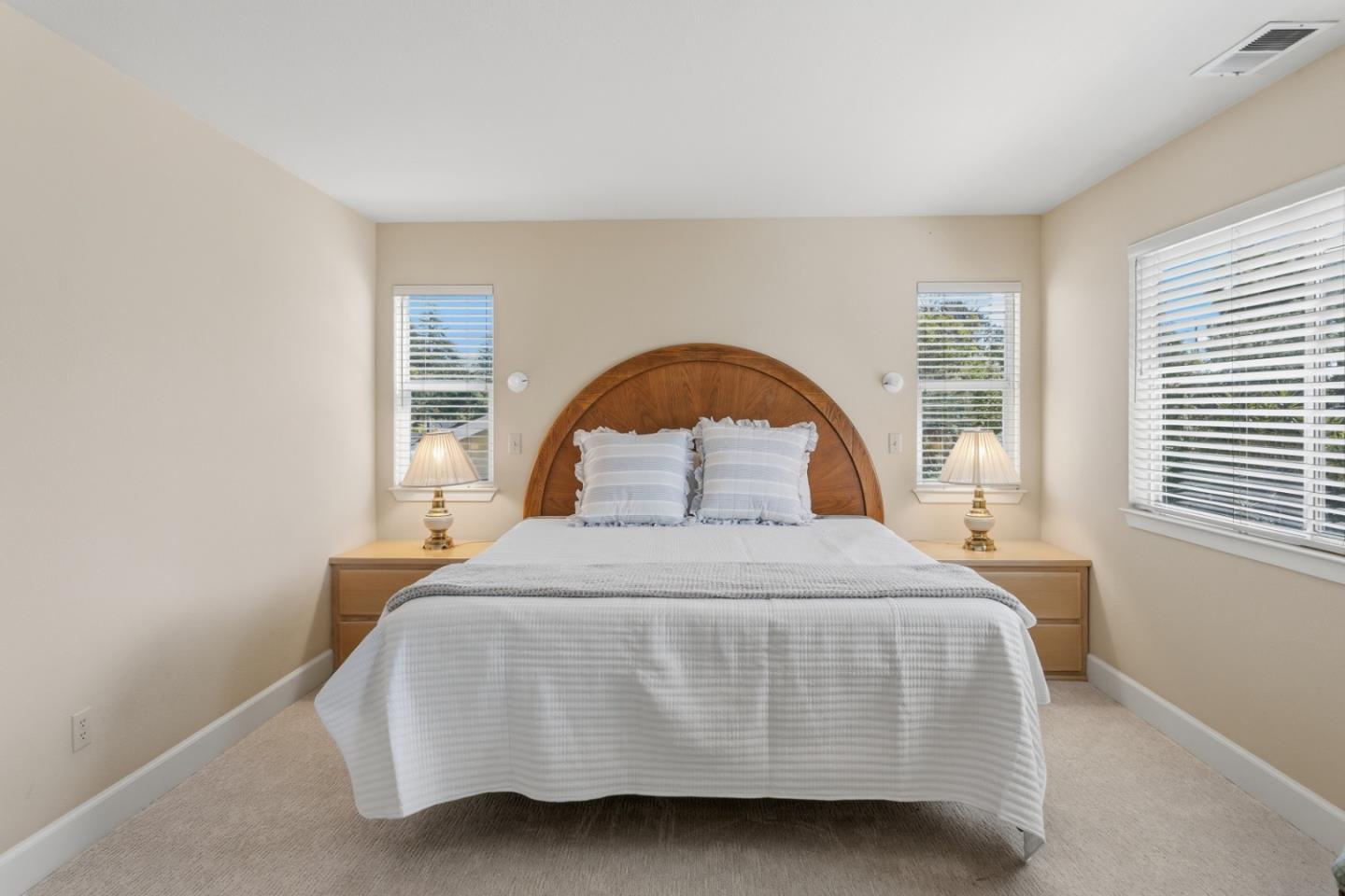 Detail Gallery Image 11 of 29 For 2160 Rosswood Dr, San Jose,  CA 95124 - 5 Beds | 3/1 Baths