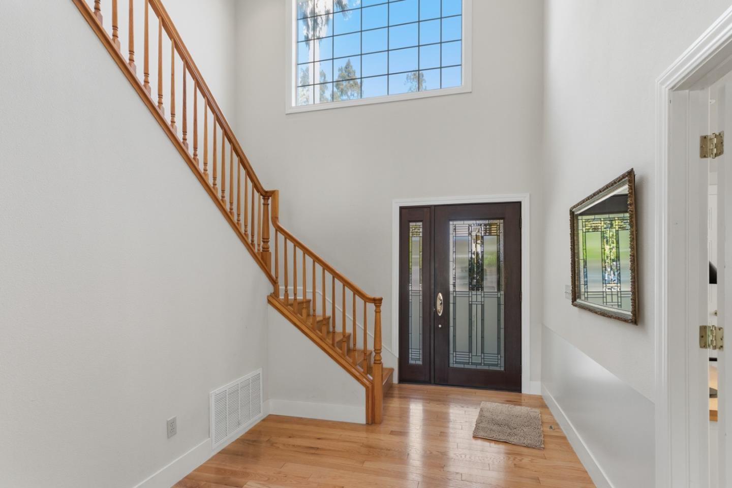 Detail Gallery Image 2 of 29 For 2160 Rosswood Dr, San Jose,  CA 95124 - 5 Beds | 3/1 Baths