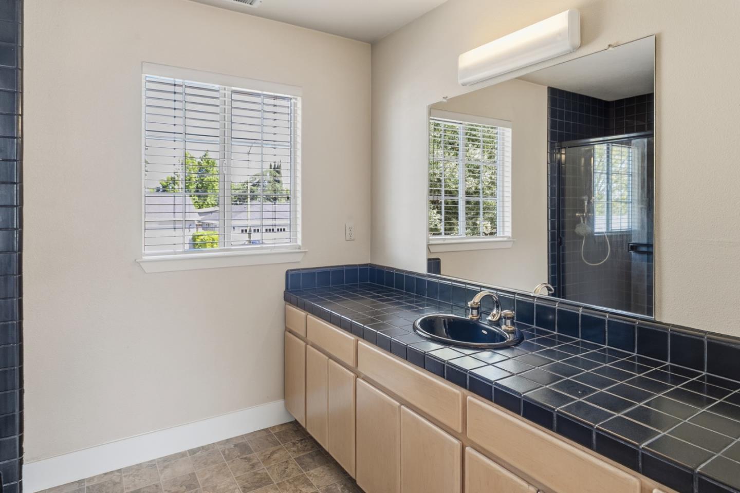 Detail Gallery Image 20 of 29 For 2160 Rosswood Dr, San Jose,  CA 95124 - 5 Beds | 3/1 Baths