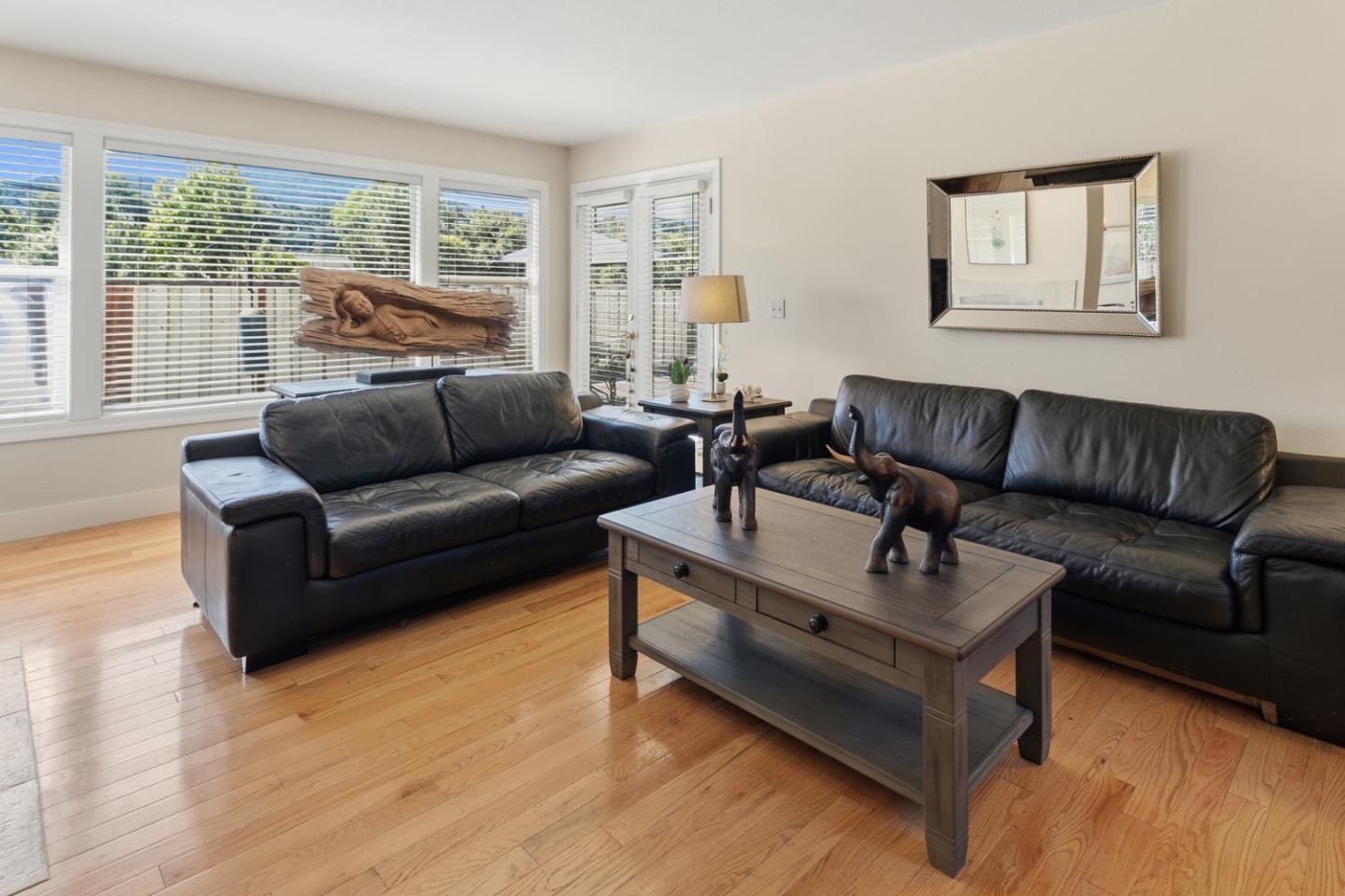 Detail Gallery Image 5 of 29 For 2160 Rosswood Dr, San Jose,  CA 95124 - 5 Beds | 3/1 Baths