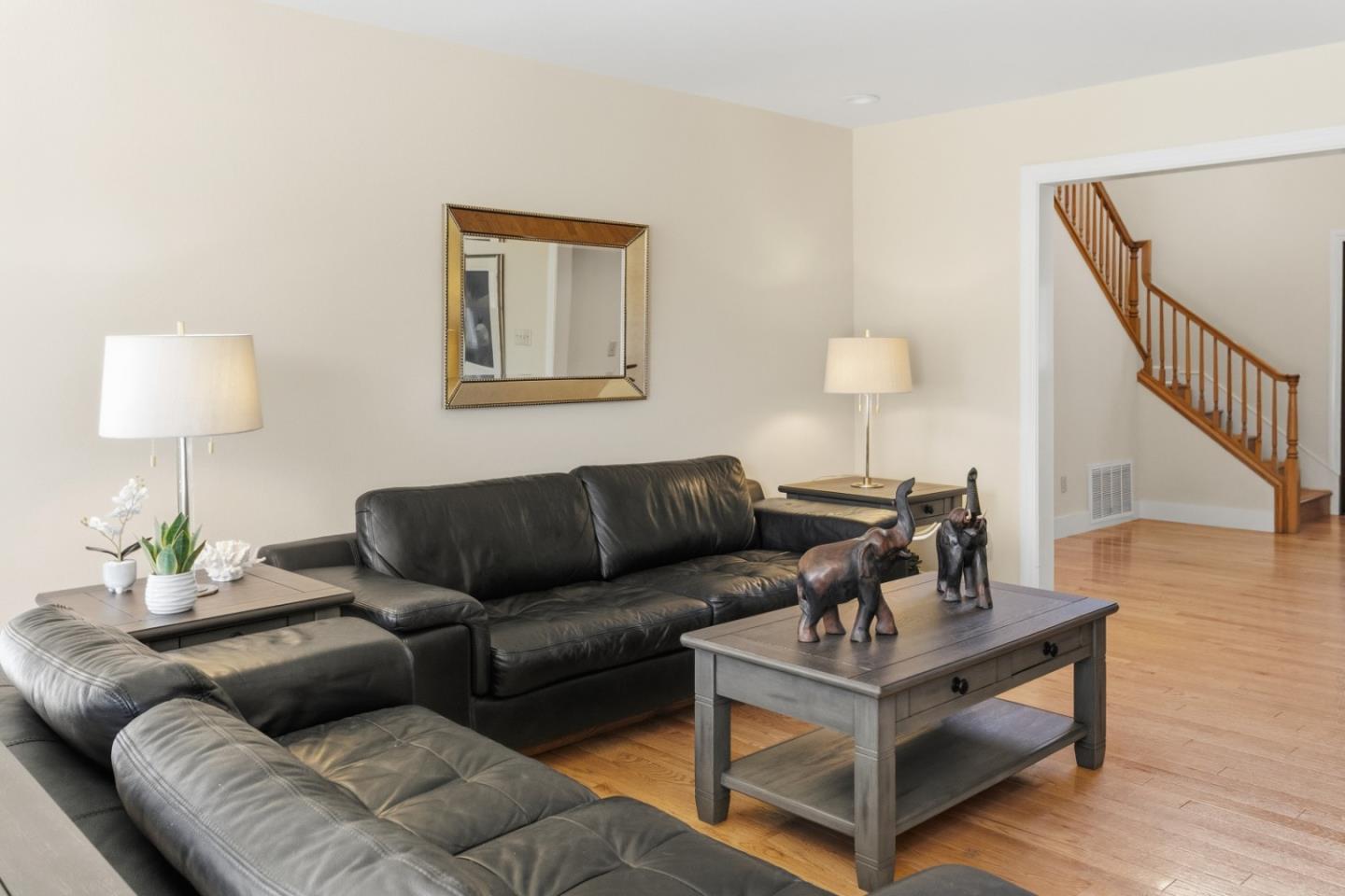 Detail Gallery Image 6 of 29 For 2160 Rosswood Dr, San Jose,  CA 95124 - 5 Beds | 3/1 Baths