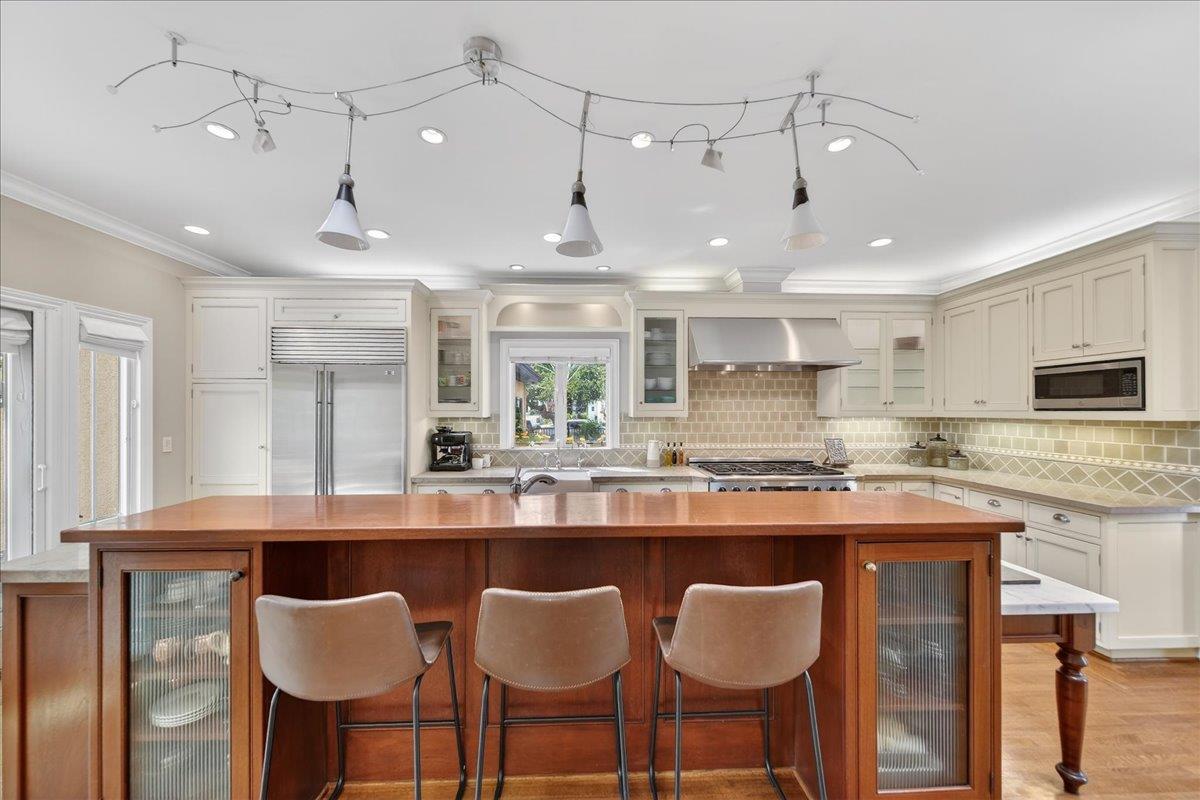 Detail Gallery Image 12 of 37 For 16839 Frank Ave, Los Gatos,  CA 95032 - 3 Beds | 2 Baths