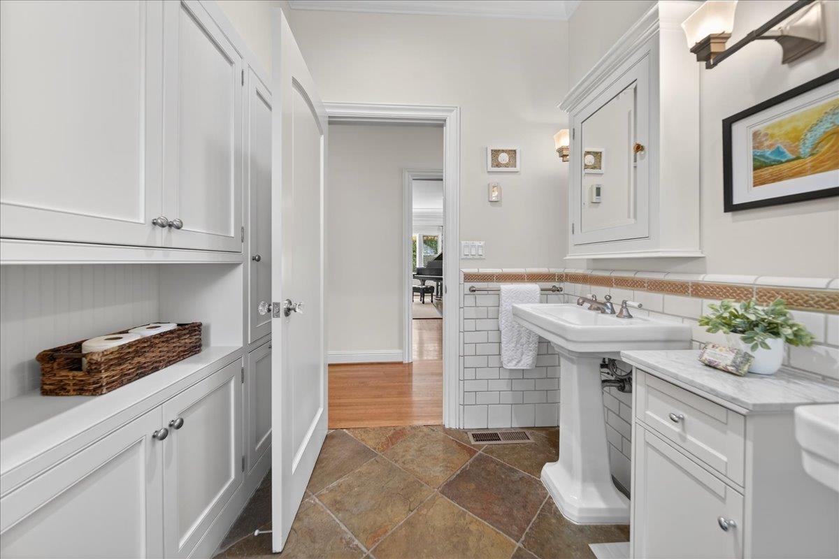 Detail Gallery Image 25 of 37 For 16839 Frank Ave, Los Gatos,  CA 95032 - 3 Beds | 2 Baths