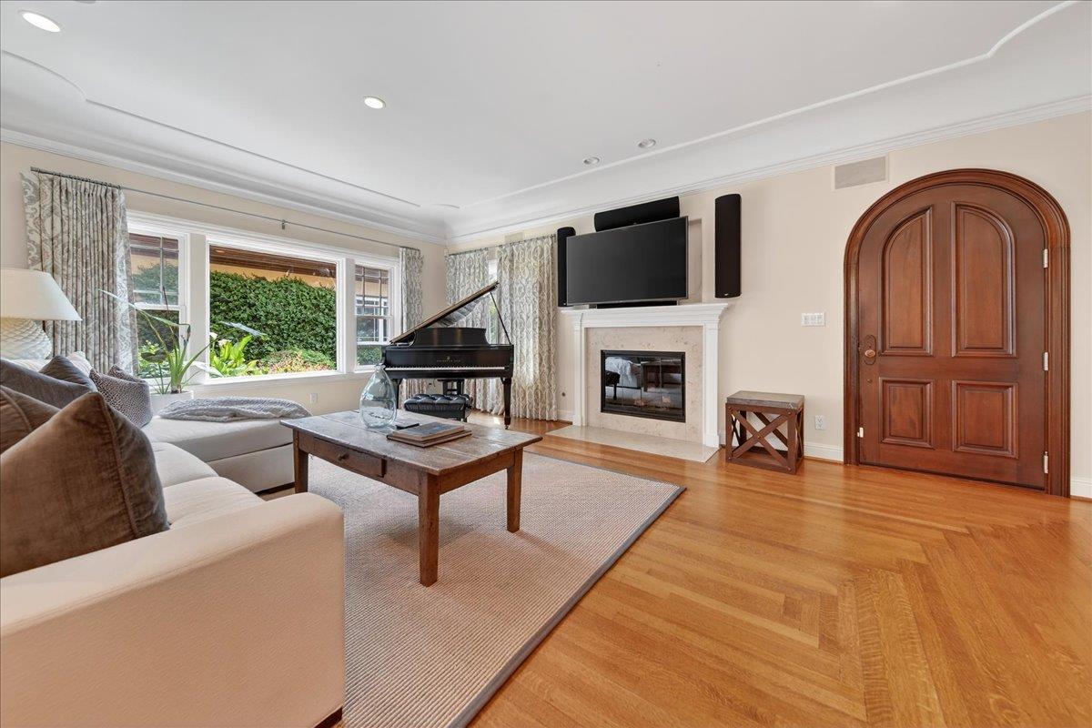 Detail Gallery Image 7 of 37 For 16839 Frank Ave, Los Gatos,  CA 95032 - 3 Beds | 2 Baths