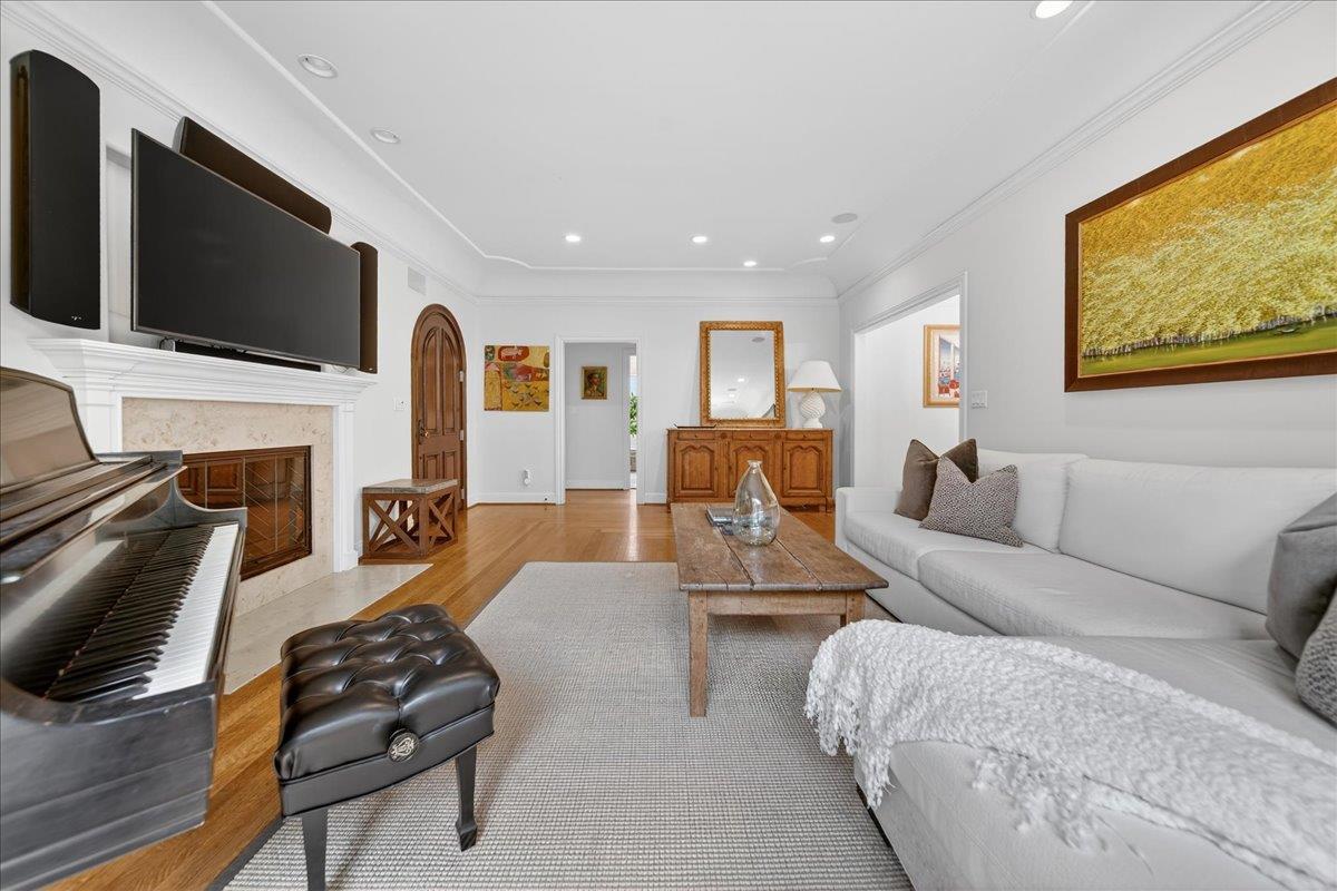 Detail Gallery Image 8 of 37 For 16839 Frank Ave, Los Gatos,  CA 95032 - 3 Beds | 2 Baths