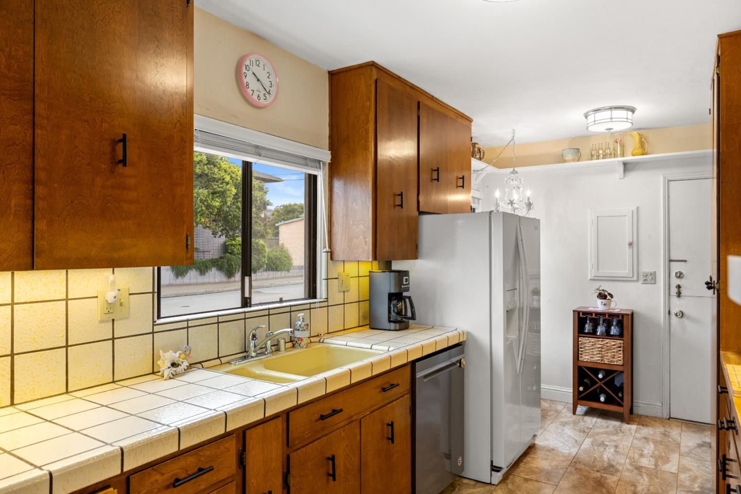 Detail Gallery Image 13 of 43 For 360 Central Ave, Pacific Grove,  CA 93950 - 2 Beds | 1 Baths