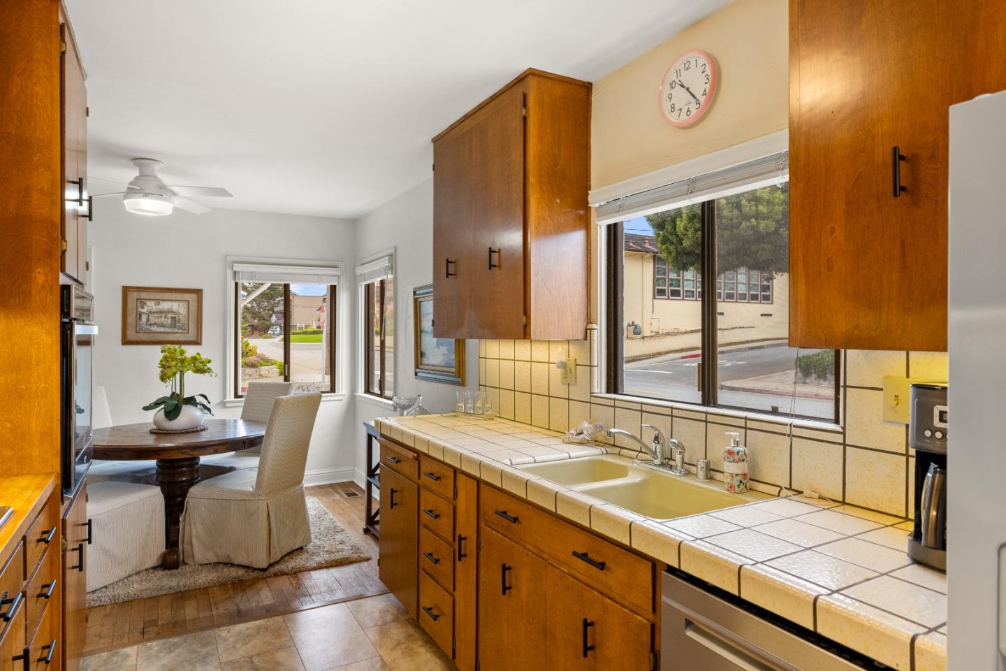 Detail Gallery Image 17 of 43 For 360 Central Ave, Pacific Grove,  CA 93950 - 2 Beds | 1 Baths