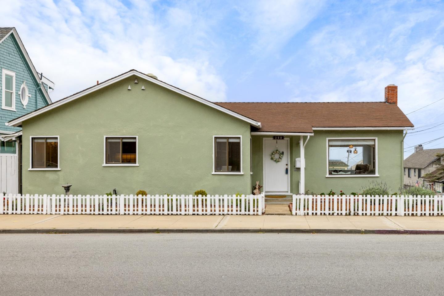 Detail Gallery Image 33 of 43 For 360 Central Ave, Pacific Grove,  CA 93950 - 2 Beds | 1 Baths