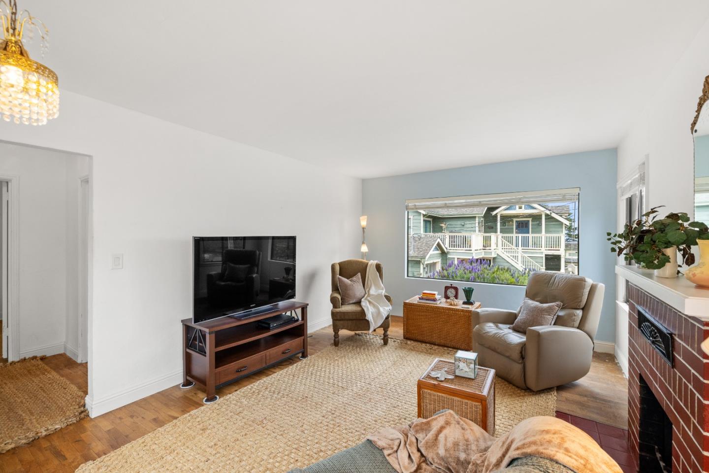 Detail Gallery Image 9 of 43 For 360 Central Ave, Pacific Grove,  CA 93950 - 2 Beds | 1 Baths