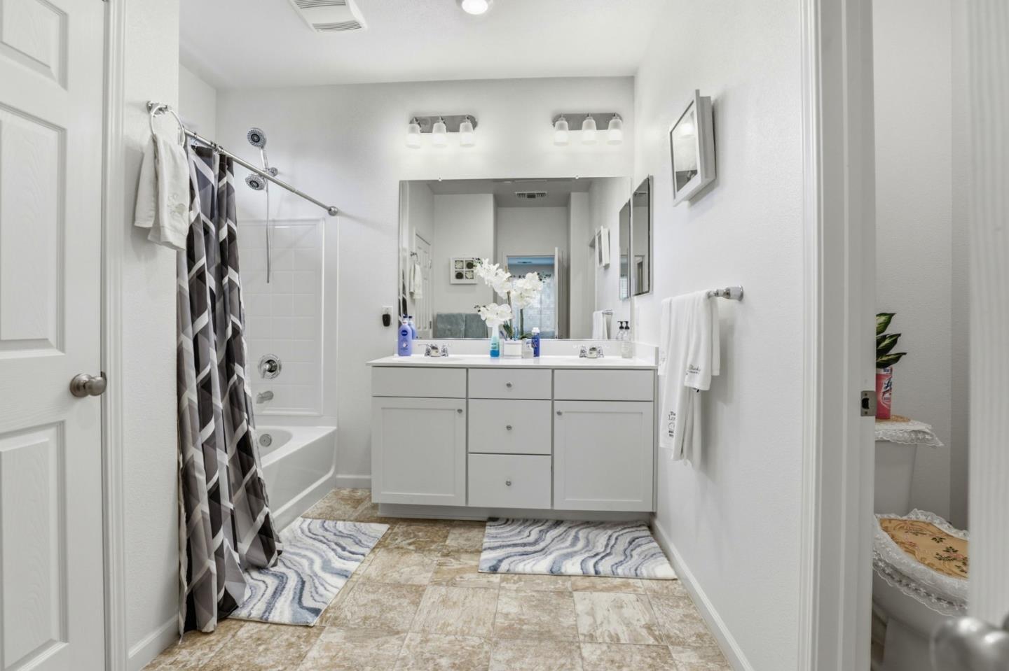 Detail Gallery Image 24 of 65 For 805 Klamath Way, Hollister,  CA 95023 - 4 Beds | 3 Baths