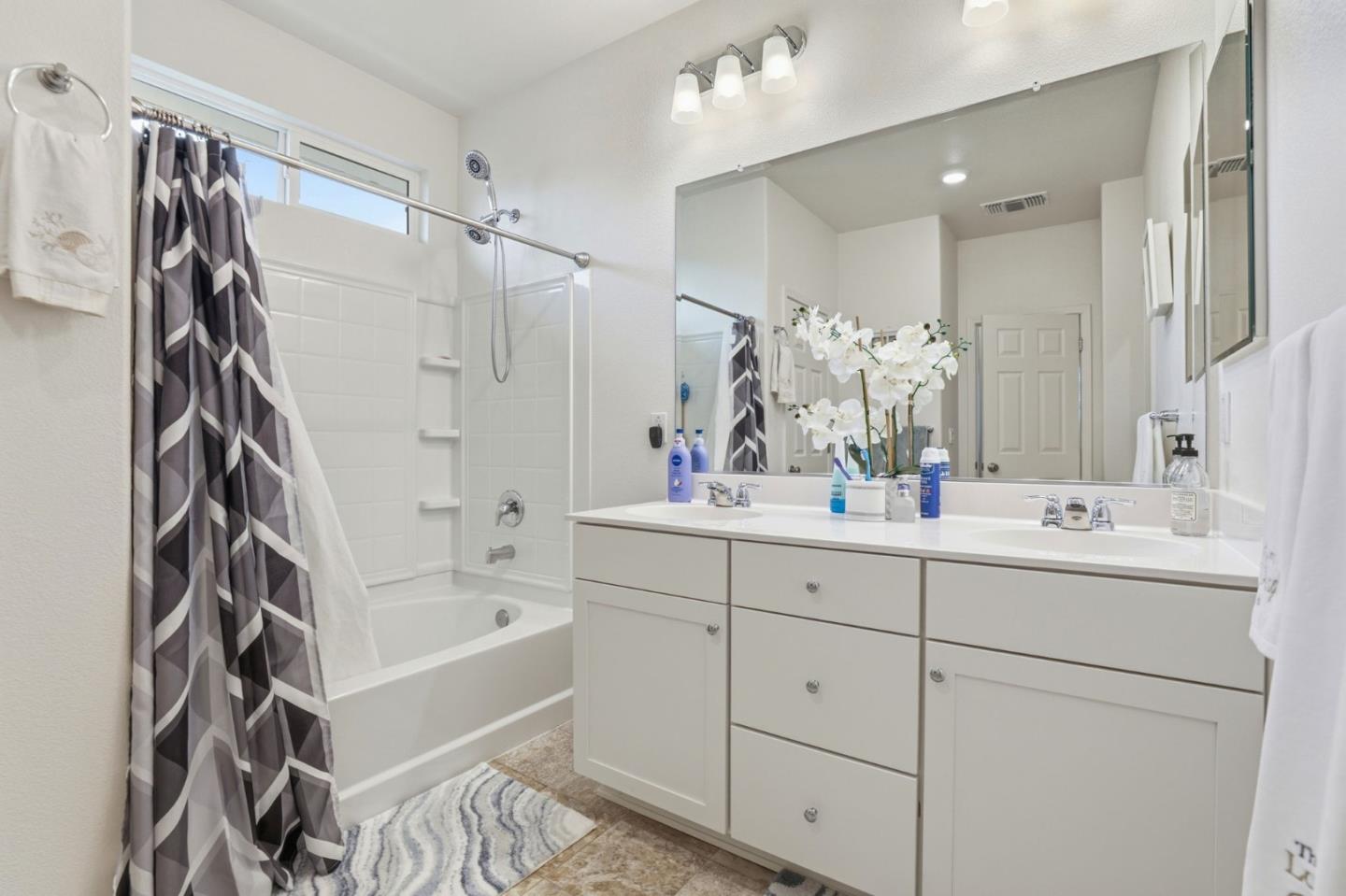 Detail Gallery Image 25 of 65 For 805 Klamath Way, Hollister,  CA 95023 - 4 Beds | 3 Baths