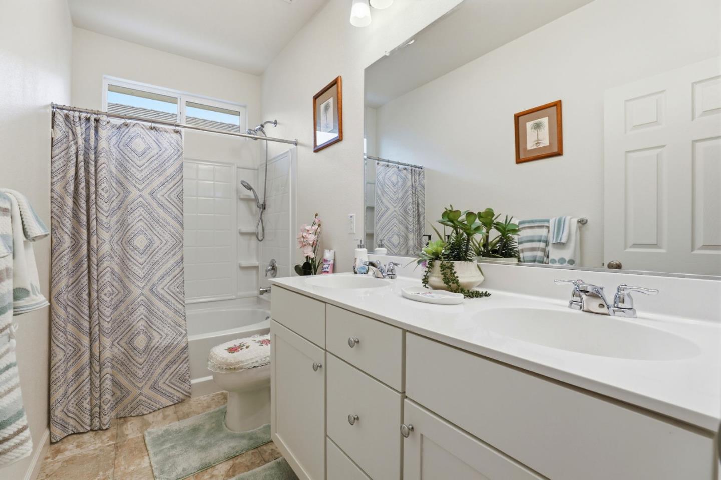 Detail Gallery Image 34 of 65 For 805 Klamath Way, Hollister,  CA 95023 - 4 Beds | 3 Baths