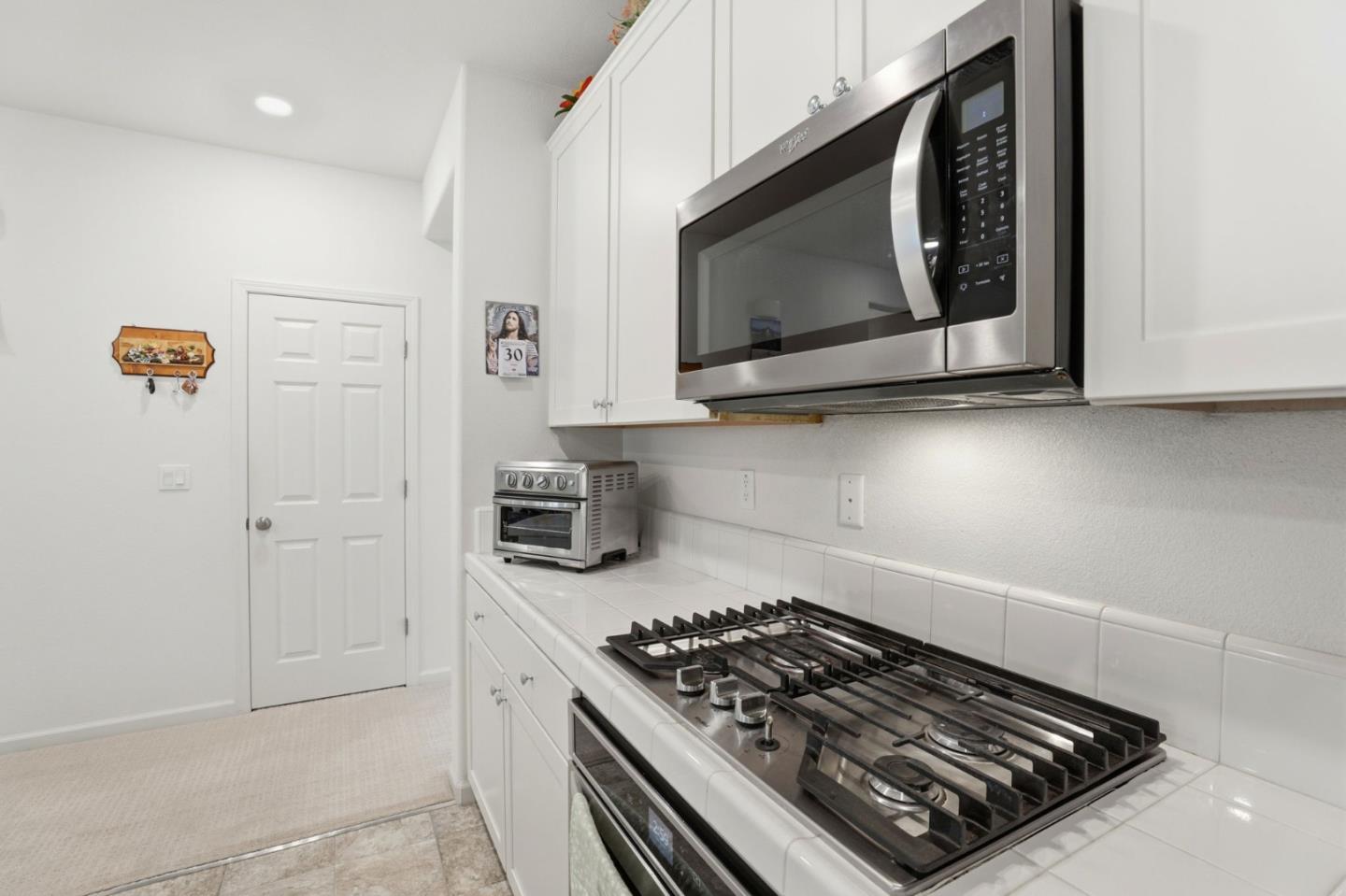 Detail Gallery Image 35 of 65 For 805 Klamath Way, Hollister,  CA 95023 - 4 Beds | 3 Baths