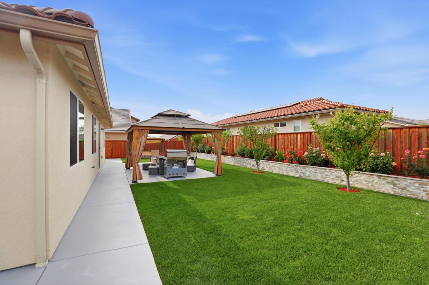 Detail Gallery Image 42 of 65 For 805 Klamath Way, Hollister,  CA 95023 - 4 Beds | 3 Baths