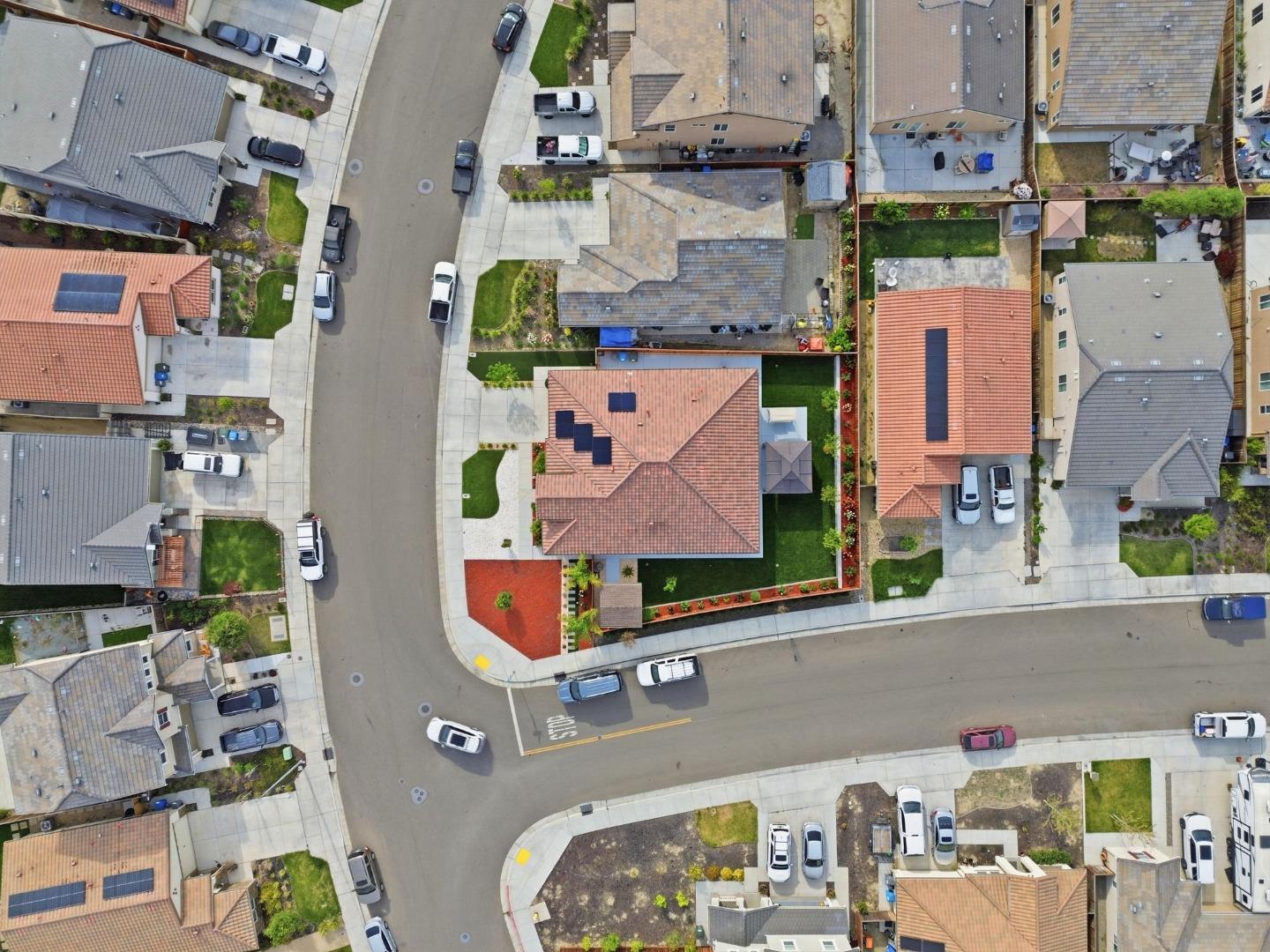 Detail Gallery Image 49 of 65 For 805 Klamath Way, Hollister,  CA 95023 - 4 Beds | 3 Baths