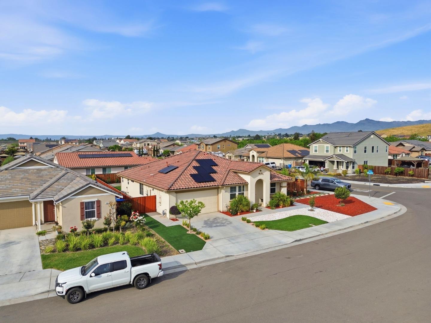 Detail Gallery Image 51 of 65 For 805 Klamath Way, Hollister,  CA 95023 - 4 Beds | 3 Baths