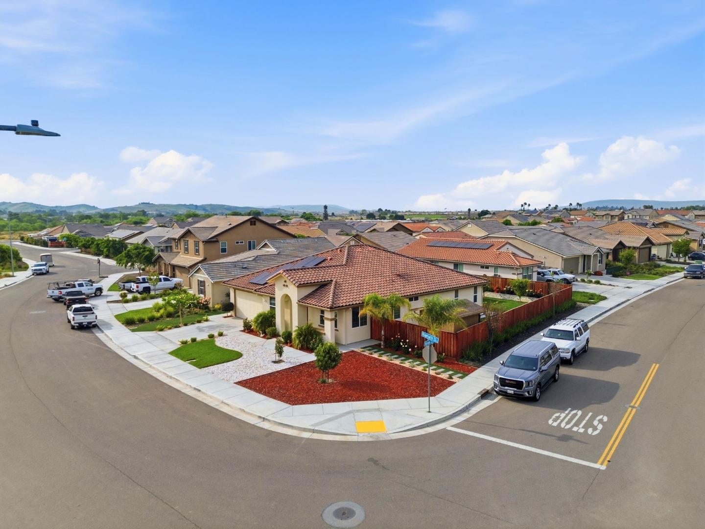 Detail Gallery Image 52 of 65 For 805 Klamath Way, Hollister,  CA 95023 - 4 Beds | 3 Baths