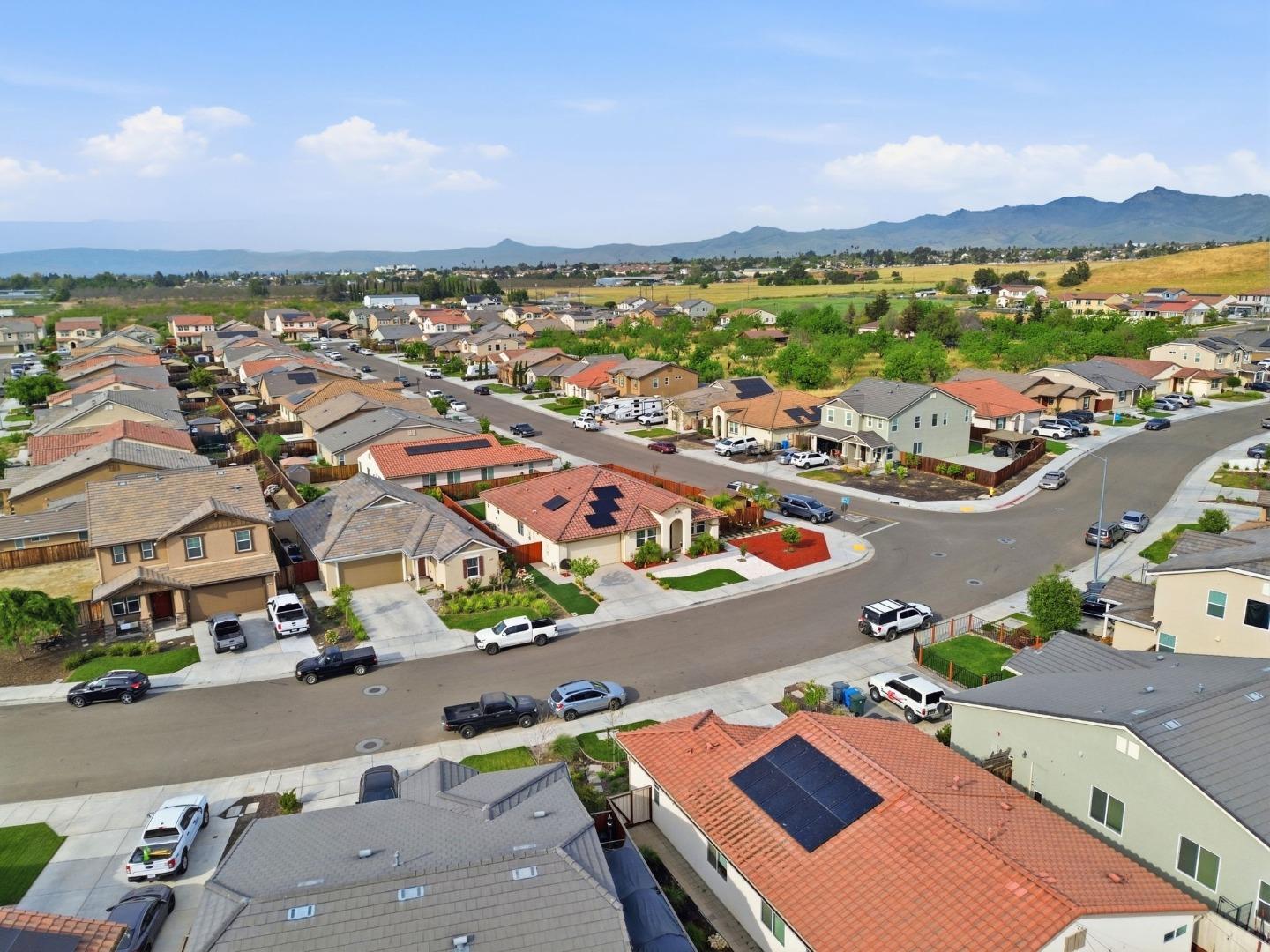 Detail Gallery Image 55 of 65 For 805 Klamath Way, Hollister,  CA 95023 - 4 Beds | 3 Baths