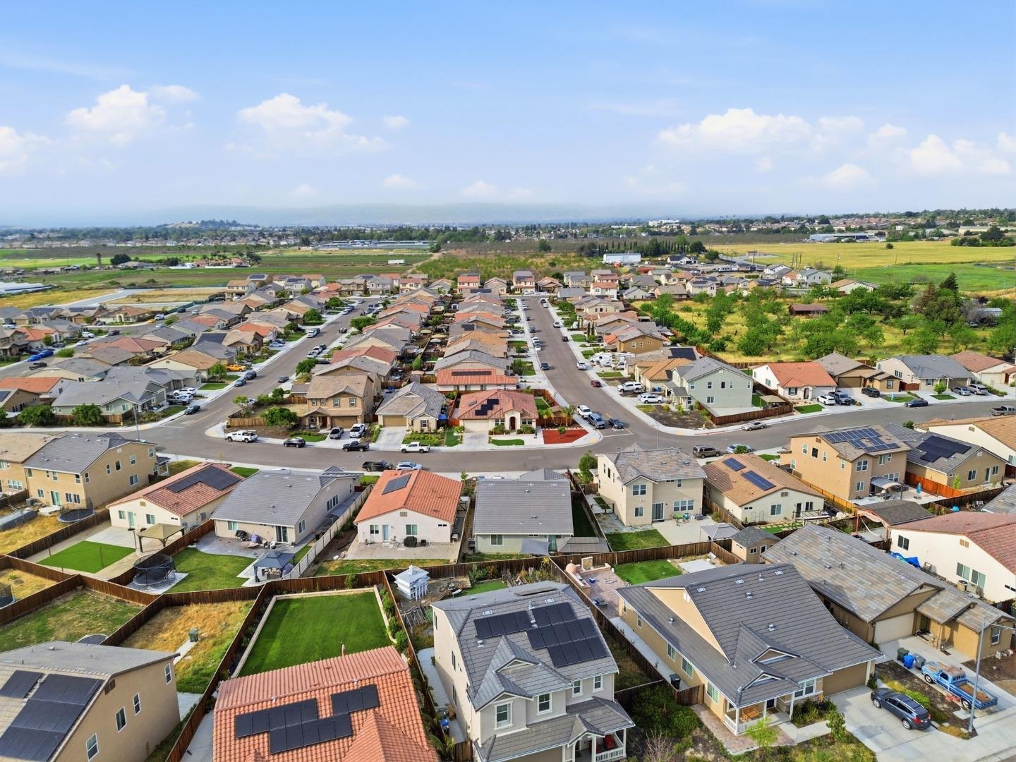 Detail Gallery Image 57 of 65 For 805 Klamath Way, Hollister,  CA 95023 - 4 Beds | 3 Baths