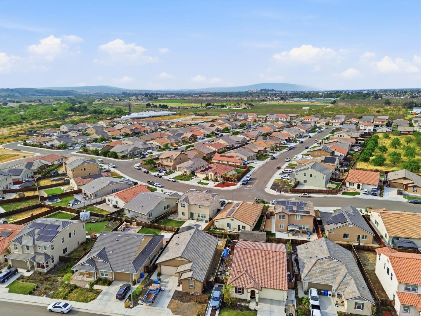 Detail Gallery Image 58 of 65 For 805 Klamath Way, Hollister,  CA 95023 - 4 Beds | 3 Baths