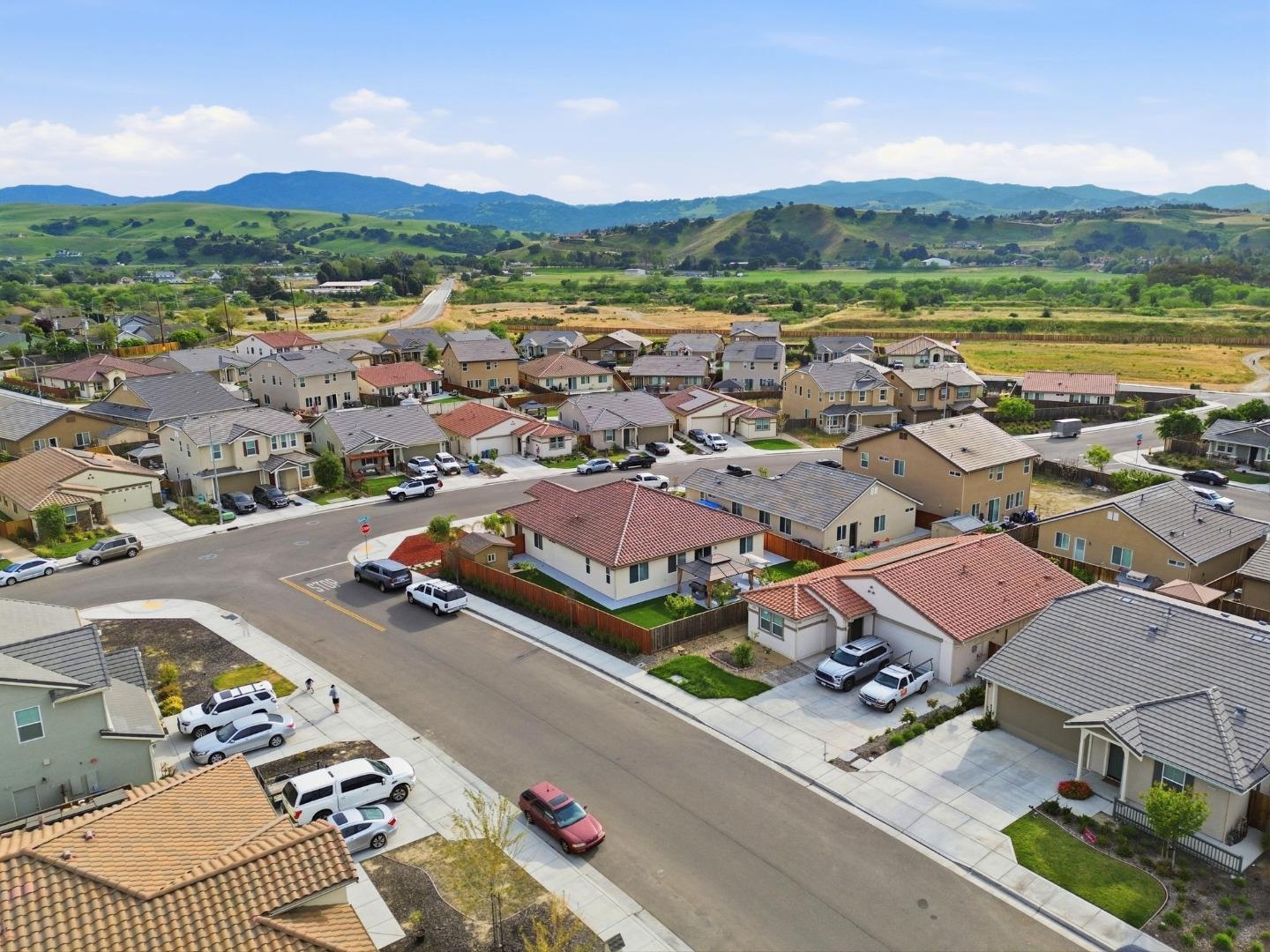 Detail Gallery Image 60 of 65 For 805 Klamath Way, Hollister,  CA 95023 - 4 Beds | 3 Baths