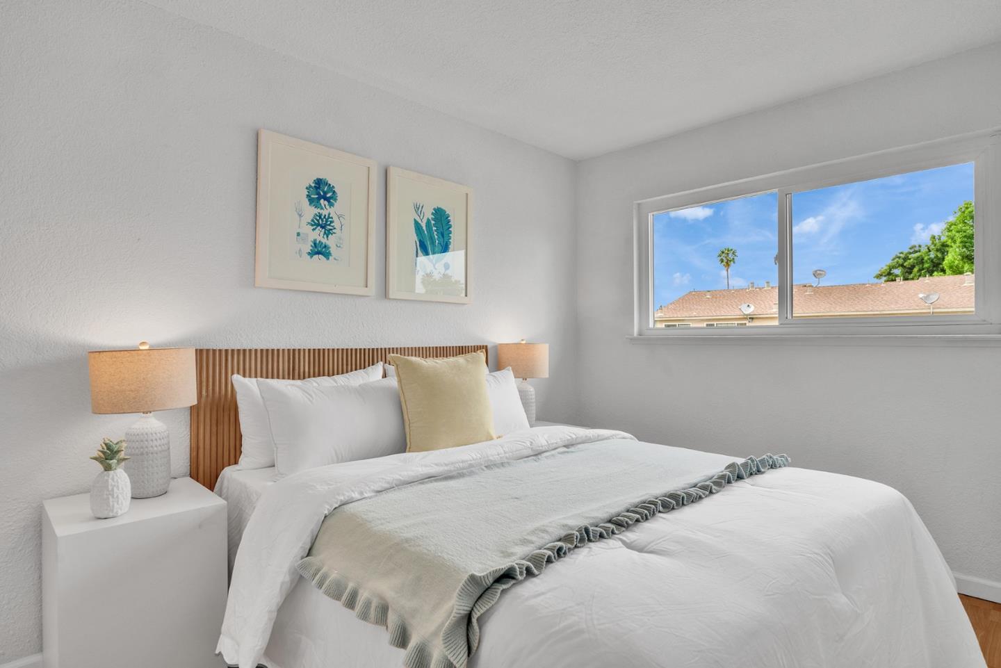 Detail Gallery Image 12 of 20 For 570 Crabapple Way, San Jose,  CA 95111 - 3 Beds | 1/1 Baths