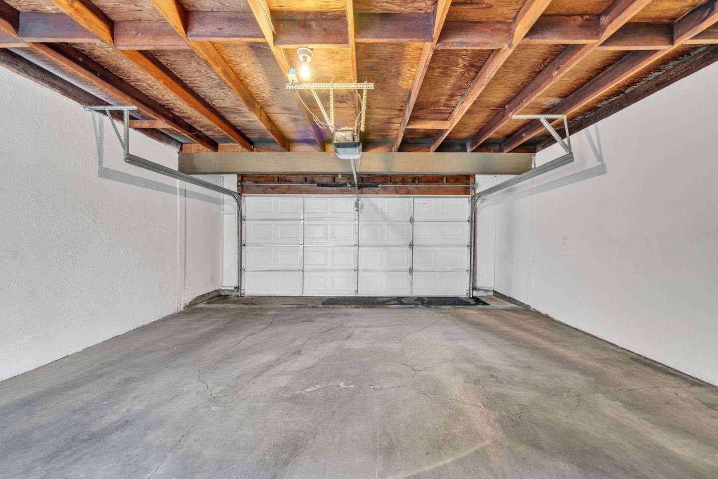 Detail Gallery Image 16 of 20 For 570 Crabapple Way, San Jose,  CA 95111 - 3 Beds | 1/1 Baths