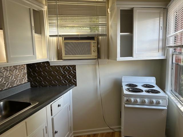 Detail Gallery Image 5 of 7 For California Dr, Burlingame,  CA 94010 - 1 Beds | 1/1 Baths