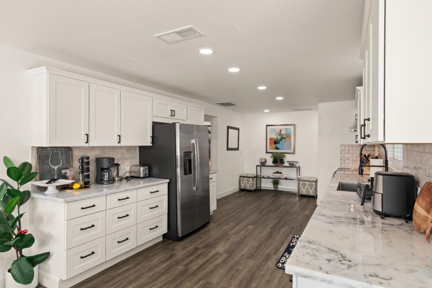 Detail Gallery Image 15 of 44 For 2180 Patton Ave, Napa,  CA 94559 - 4 Beds | 4 Baths