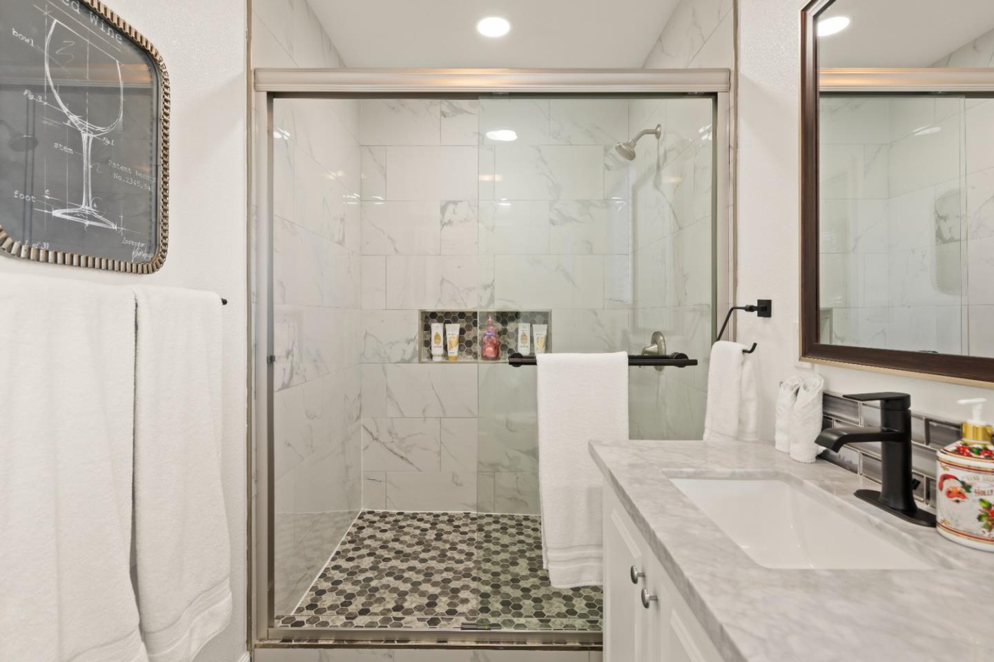 Detail Gallery Image 17 of 44 For 2180 Patton Ave, Napa,  CA 94559 - 4 Beds | 4 Baths