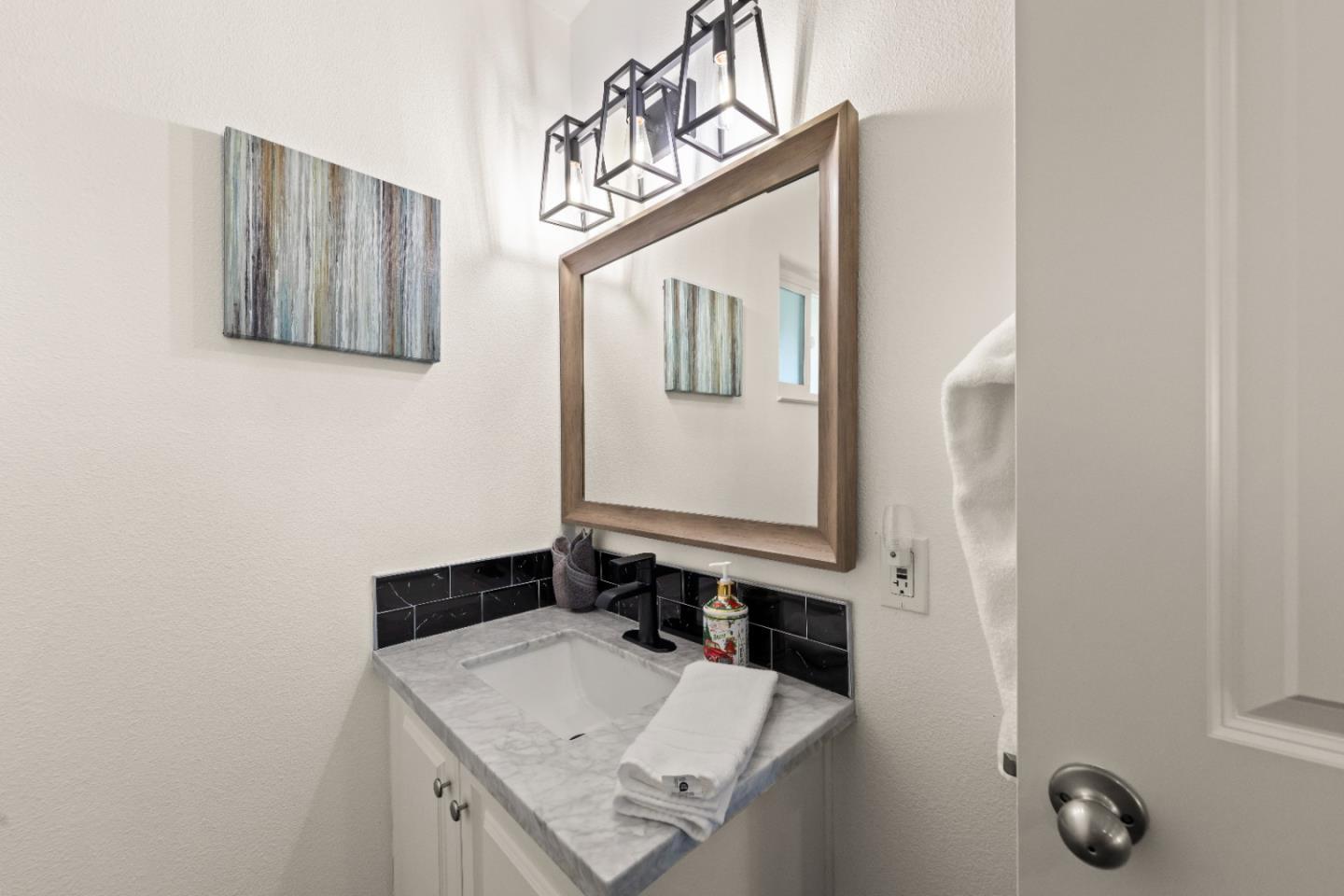 Detail Gallery Image 19 of 44 For 2180 Patton Ave, Napa,  CA 94559 - 4 Beds | 4 Baths