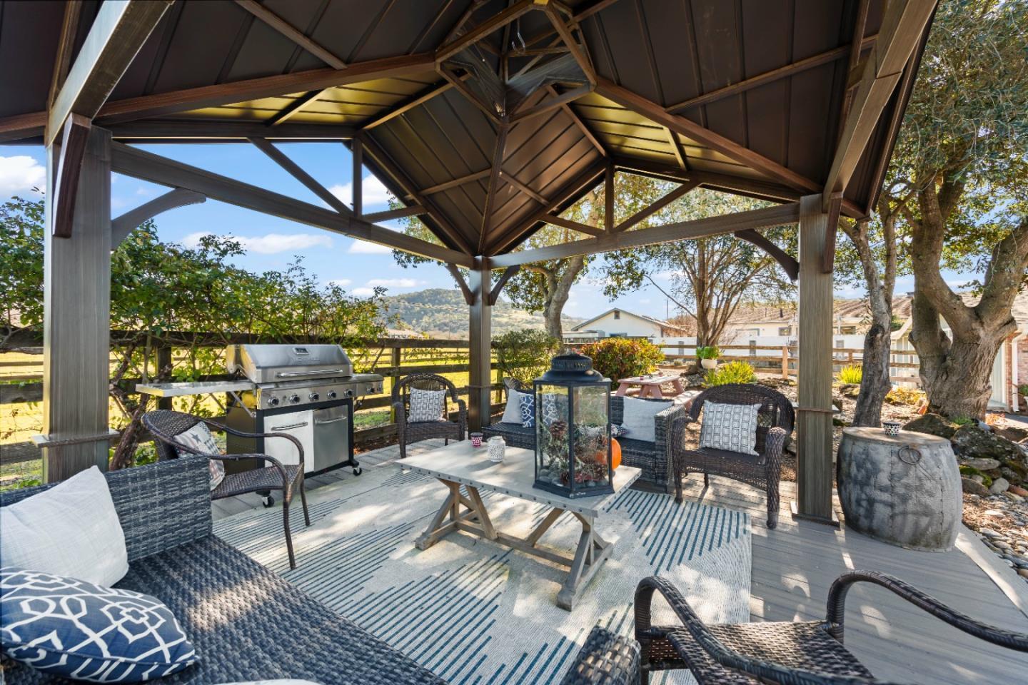 Detail Gallery Image 22 of 44 For 2180 Patton Ave, Napa,  CA 94559 - 4 Beds | 4 Baths