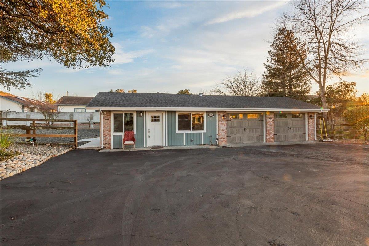 Detail Gallery Image 7 of 44 For 2180 Patton Ave, Napa,  CA 94559 - 4 Beds | 4 Baths